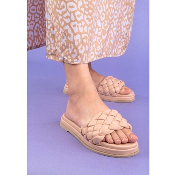 Seychelles Shoes Seychelles Italy Nwob Bellissima Slide Sandals In